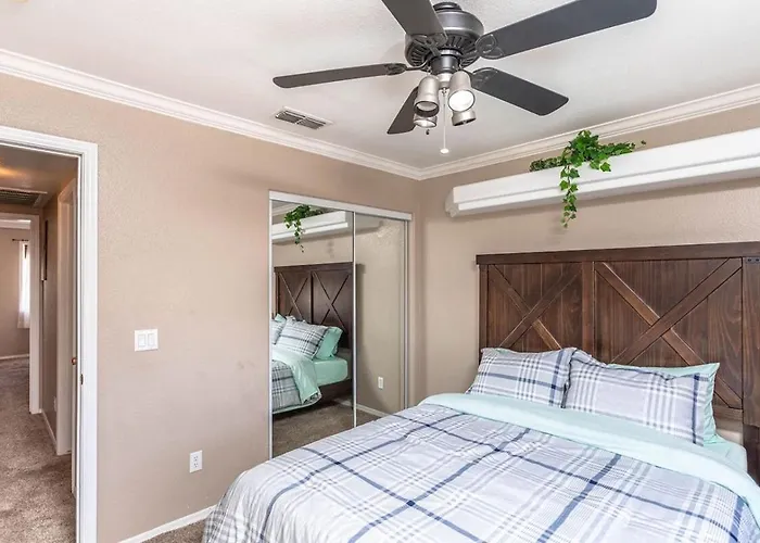 Havasu Tropics - Pool, Spa, Game Room, Sleeps 14