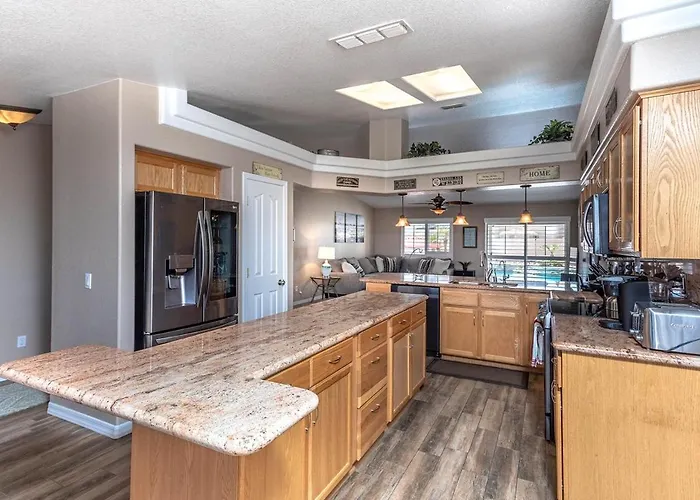Havasu Tropics - Pool, Spa, Game Room, Sleeps 14 * Lake Havasu City